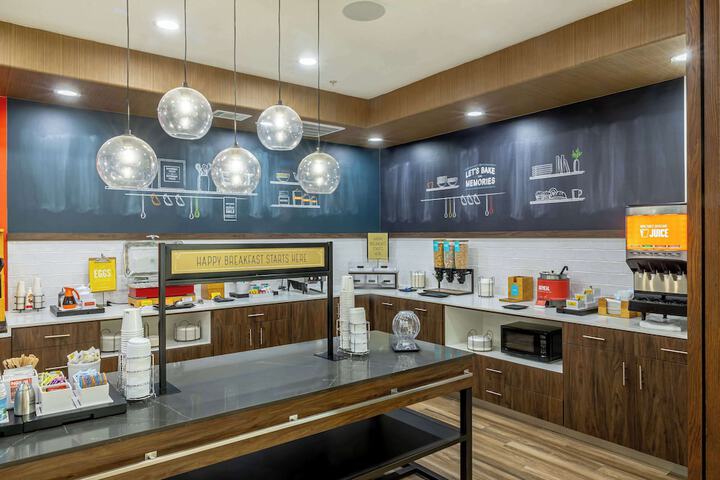 Breakfast area