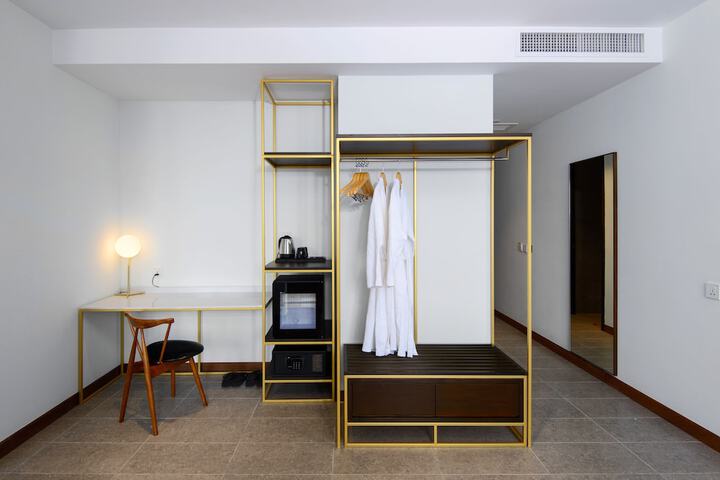 Room 30 of 56