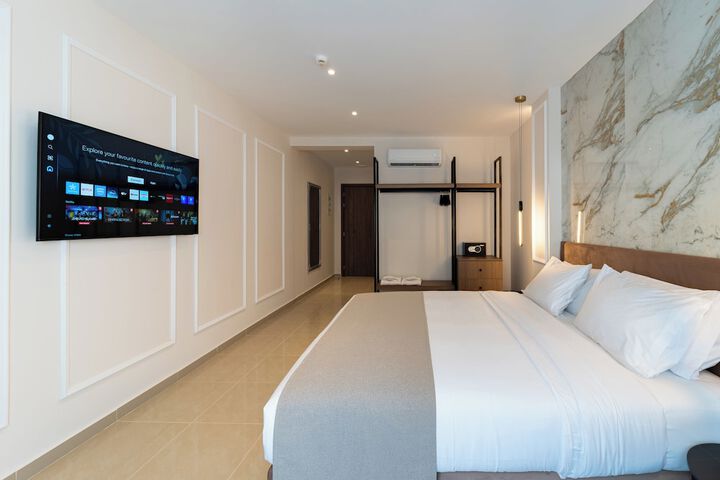 Room 44 of 187