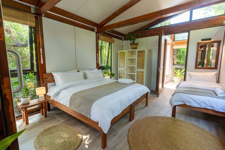 Room 4 of 48