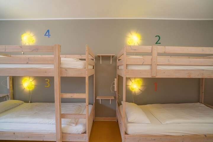 Room 35 of 133