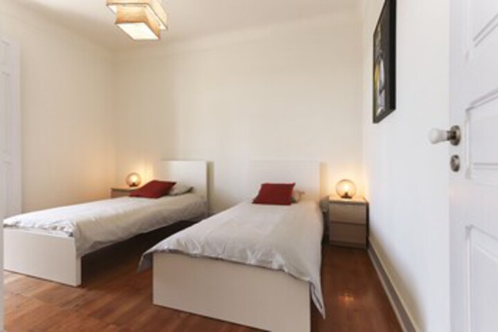 Room 16 of 29
