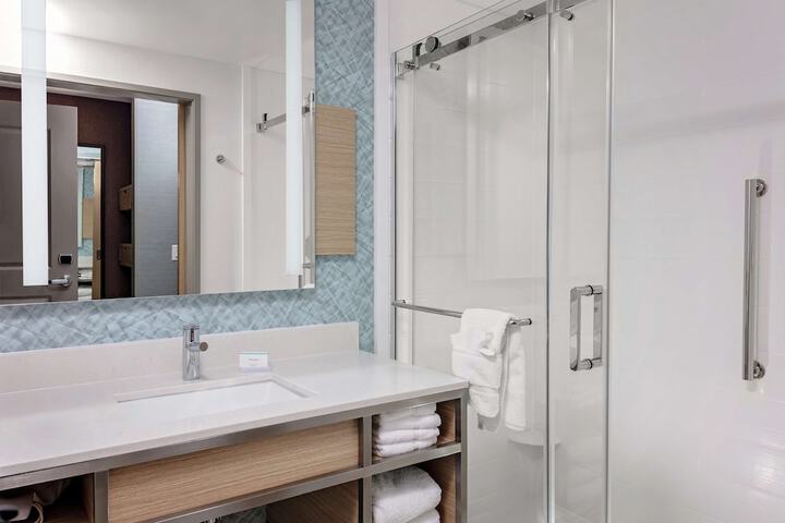 Bathroom shower