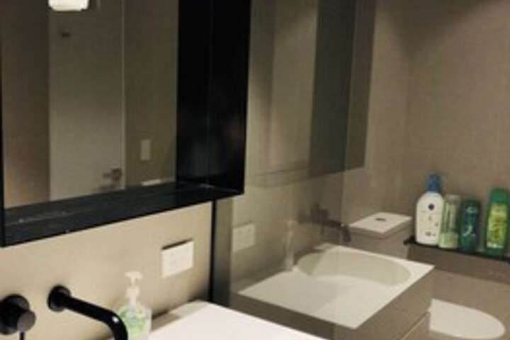 Room 4 of 21