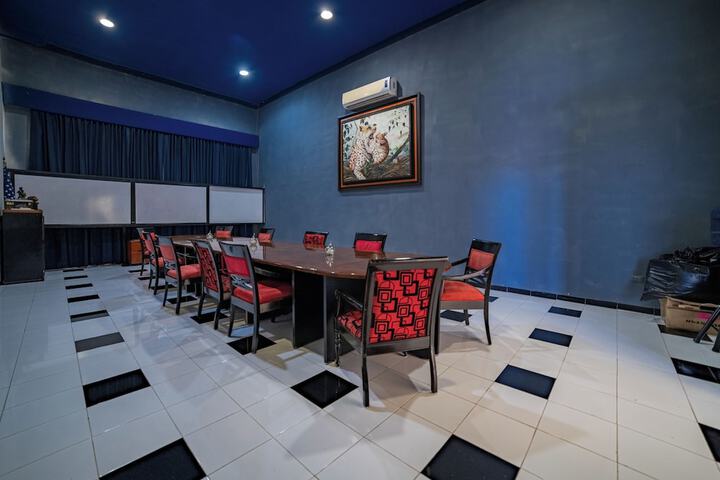 Business Center 88 of 110