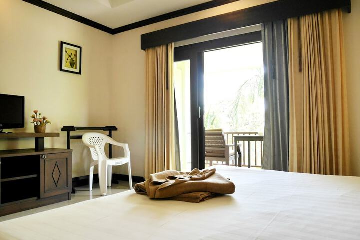 Room 5 of 40