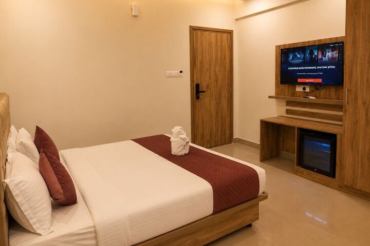 Room 8 of 32