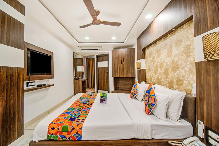 Room 16 of 27
