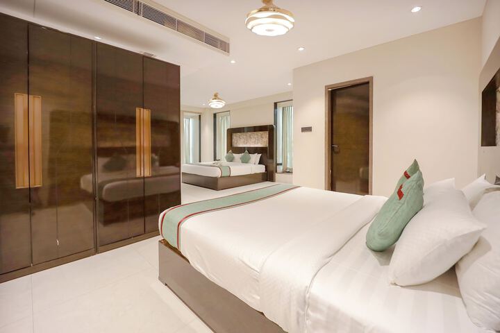 Room 6 of 42