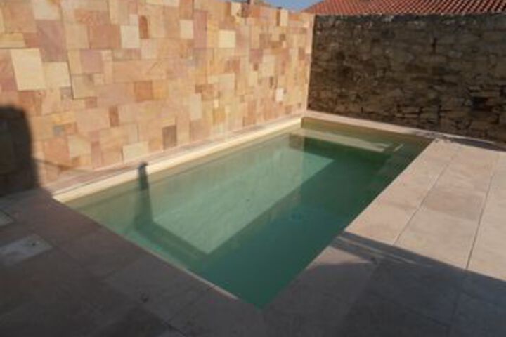 Pool 10 of 14