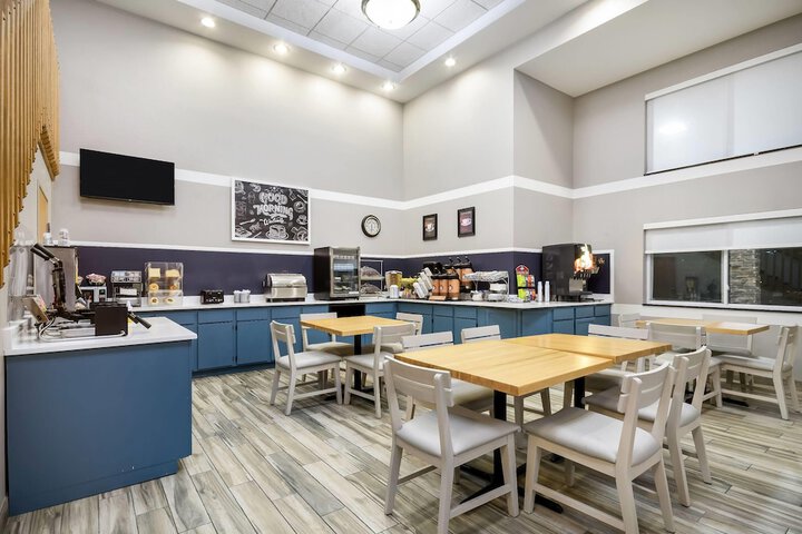 Breakfast/Coffee Service 39 of 44