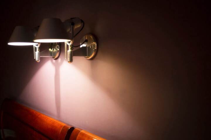 Room 9 of 68