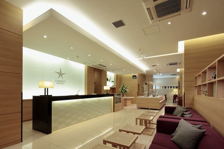 Hotel Lobby