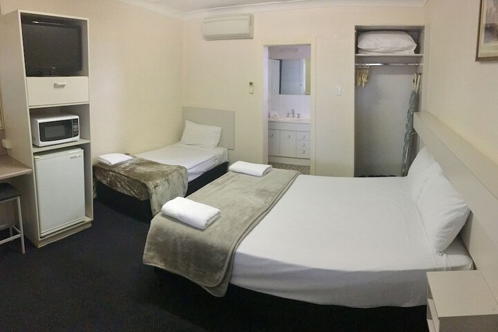 Room 5 of 24