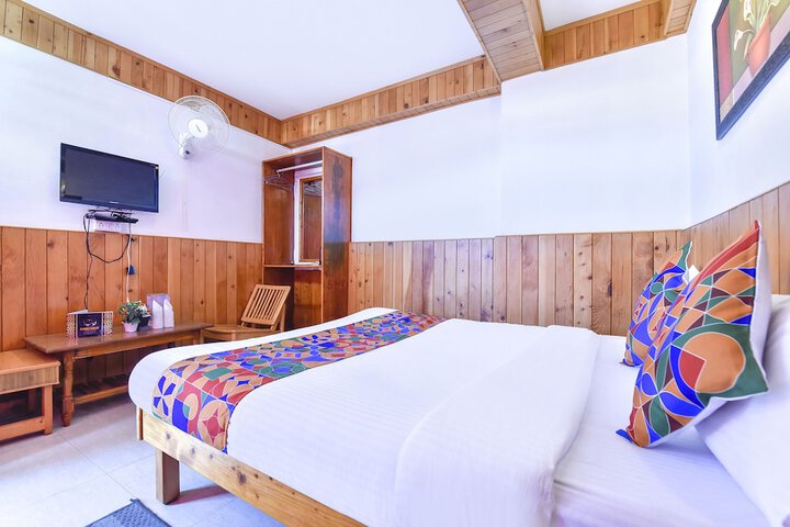 Room 10 of 34