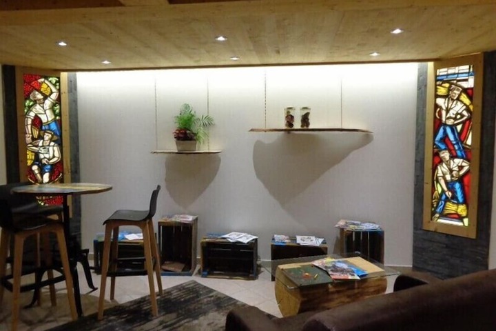 Lounge 55 of 65