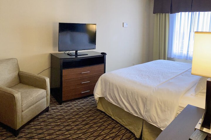 Room 13 of 65