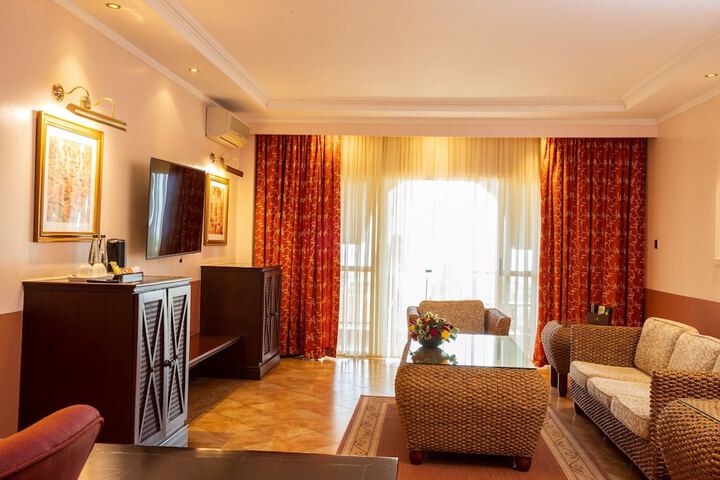 Room 21 of 81