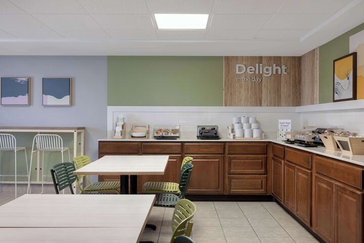Breakfast area
