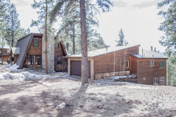 Exterior of Frontier Lodge