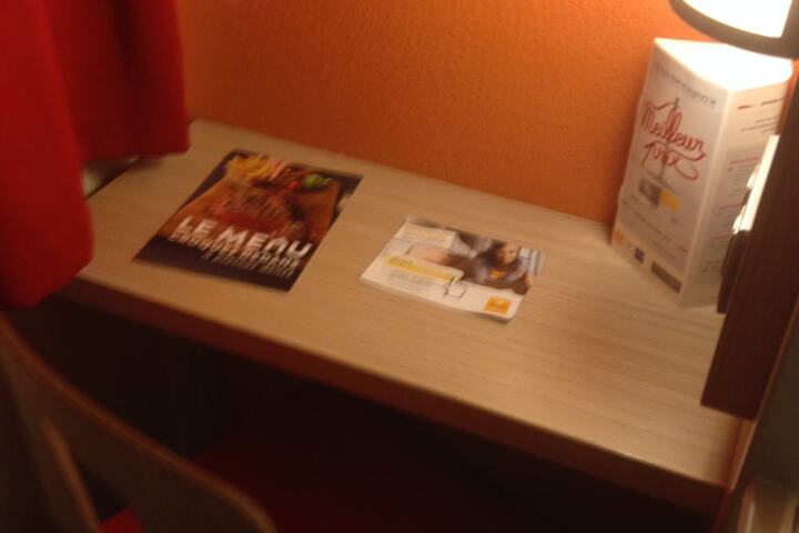 Room 9 of 32