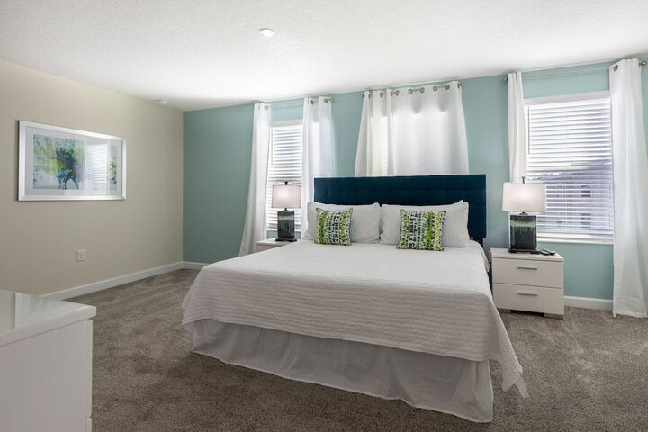 Room 3 of 32