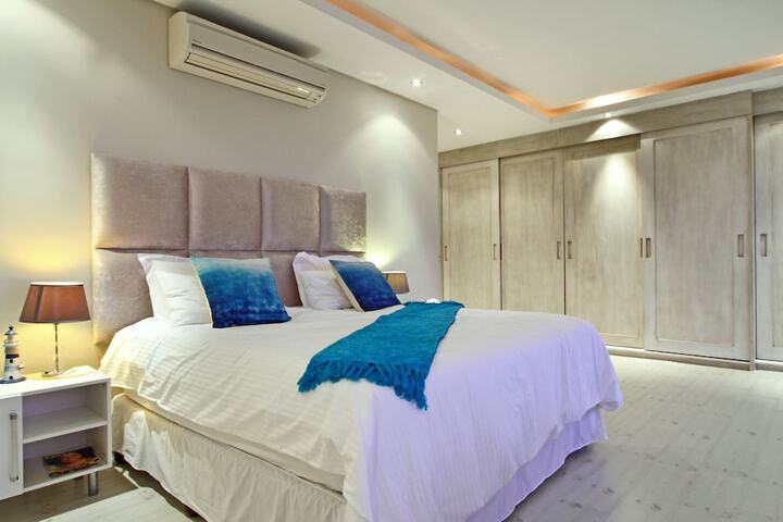 Room 5 of 113