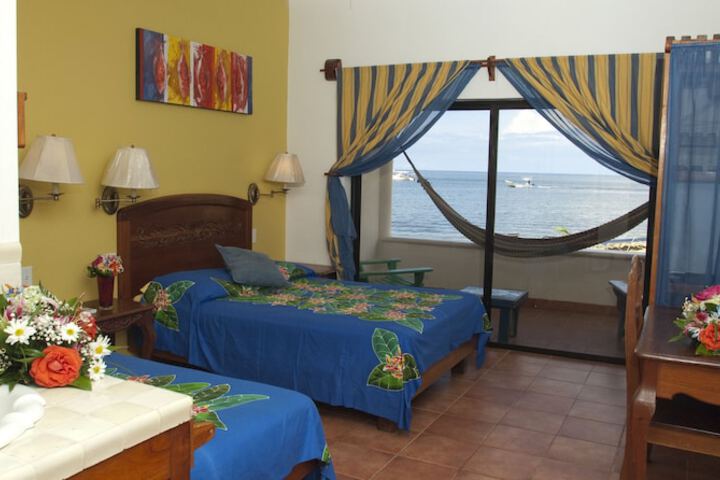 Room 2 of 8