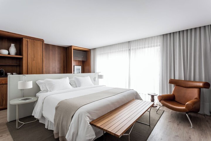 Room 12 of 53