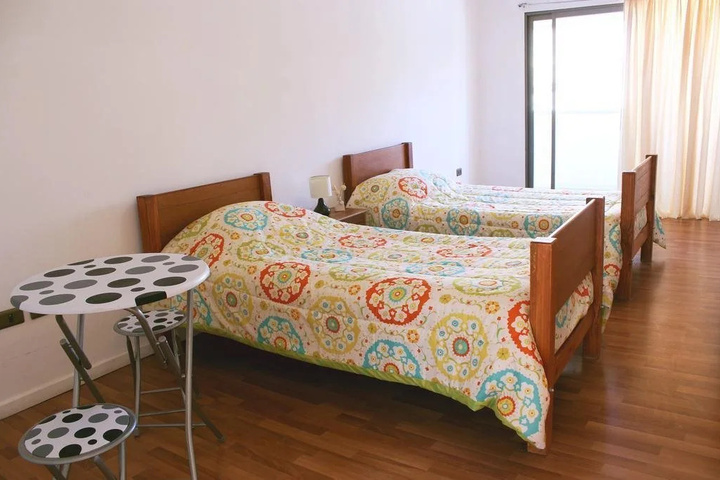 Room 4 of 11