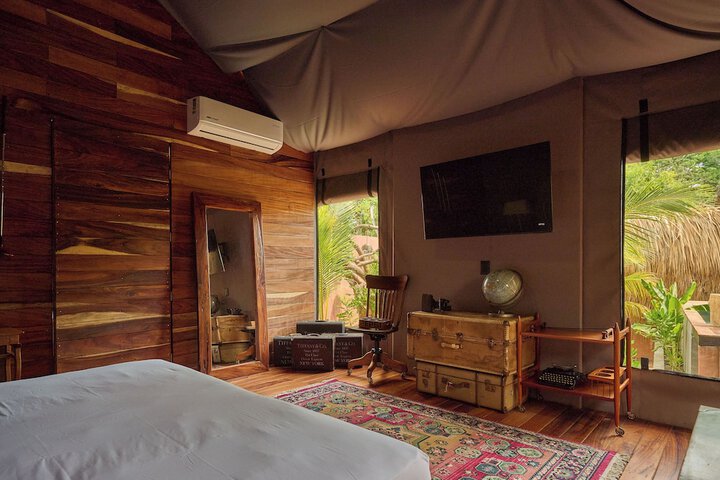 Room 9 of 34