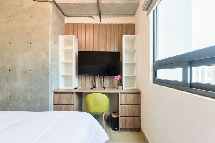 Room 53 of 254