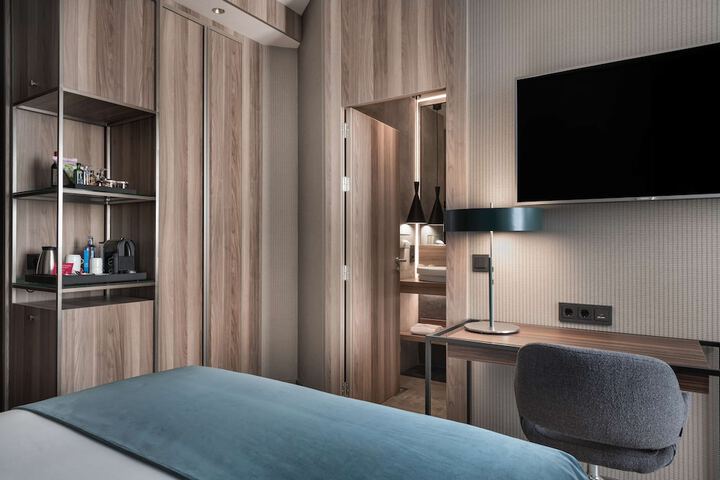 Room 13 of 47
