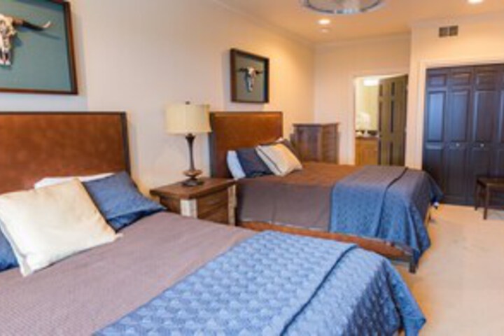 Room 13 of 15