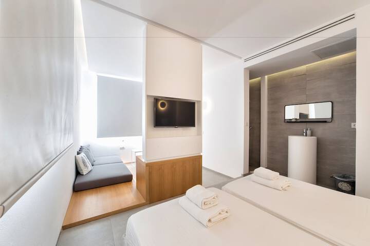 Room 176 of 340