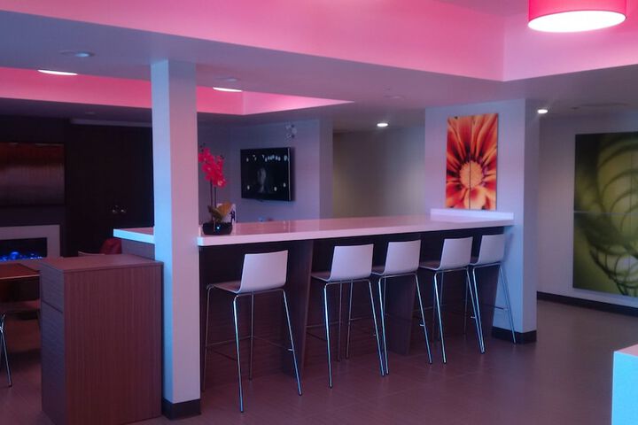 Check-in/check-out kiosk