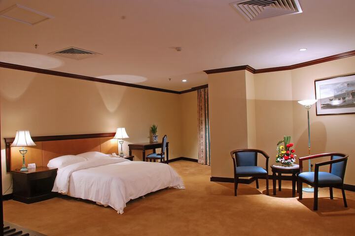 Room 13 of 51