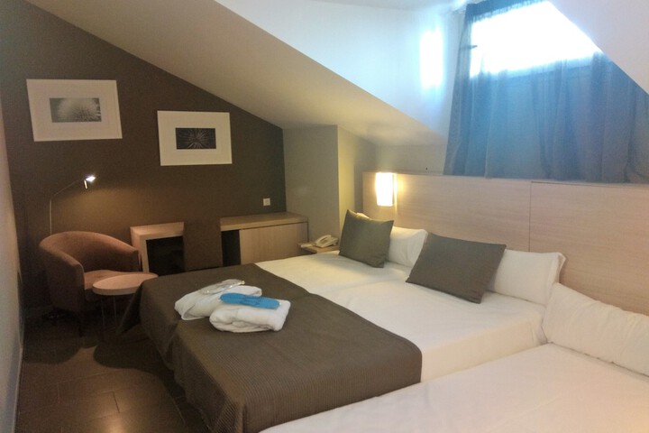 Room 6 of 37