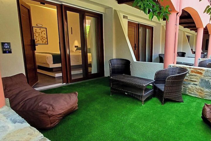 Terrace/Patio 55 of 102