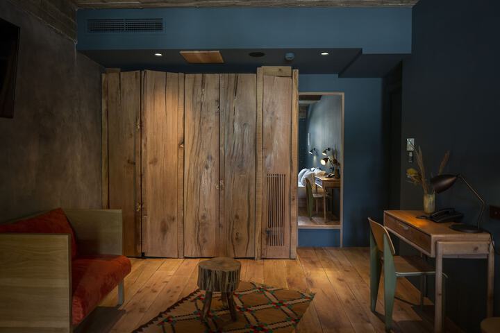 Room 12 of 48