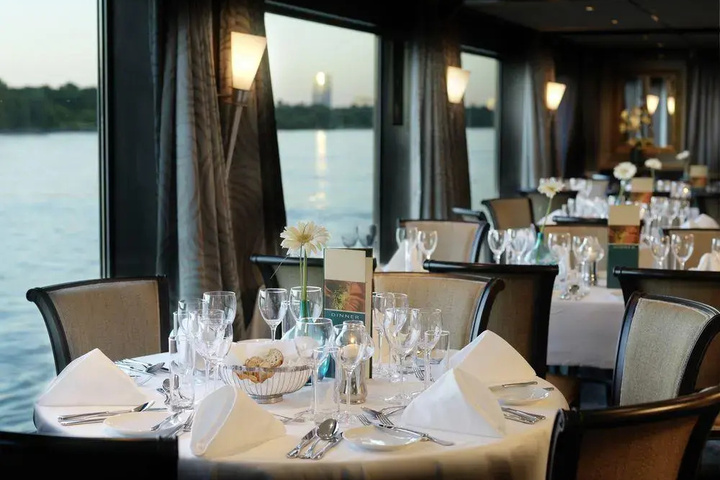 Crossgates Hotelship 4 Star - Hafen - Neuss