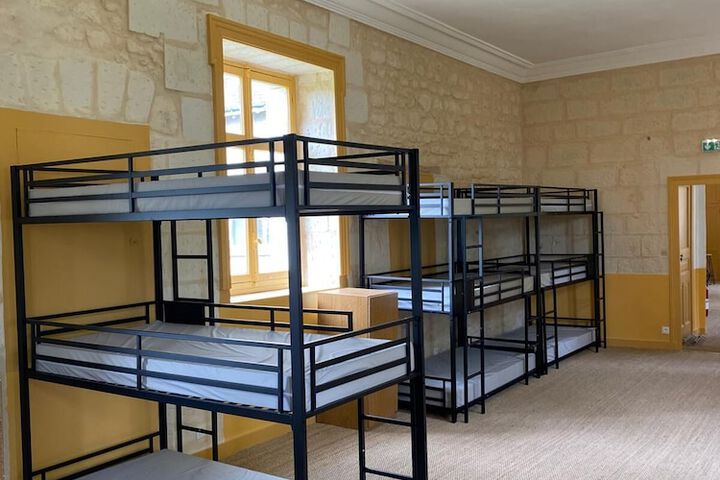 Room 2 of 8
