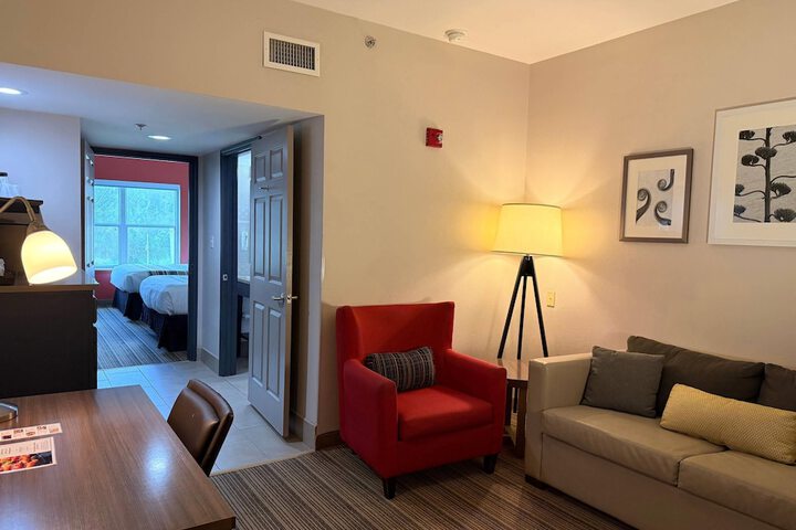 Room 27 of 70