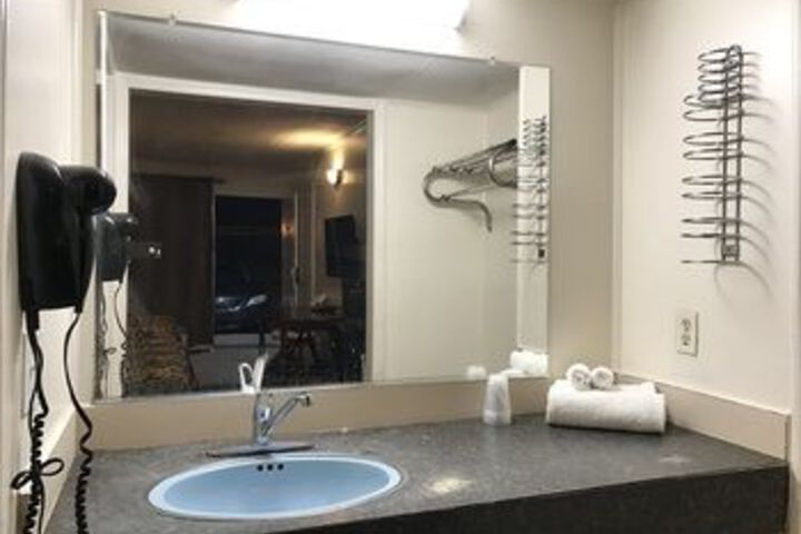 Room 11 of 26
