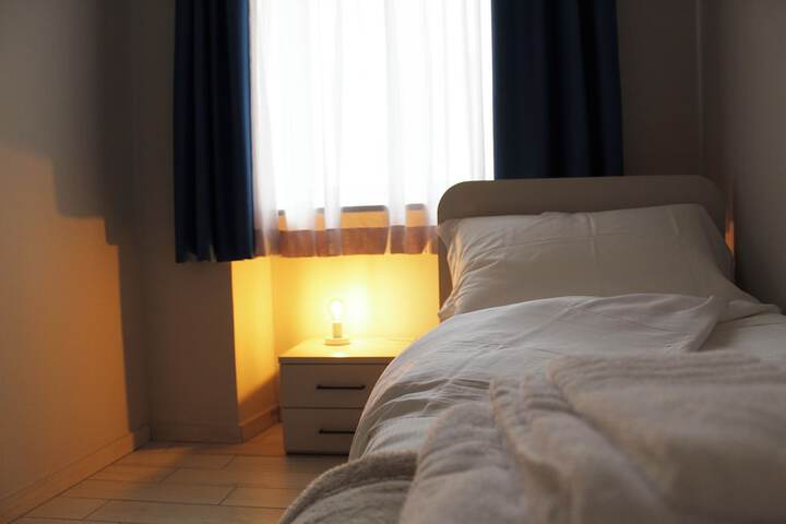 Room 30 of 103