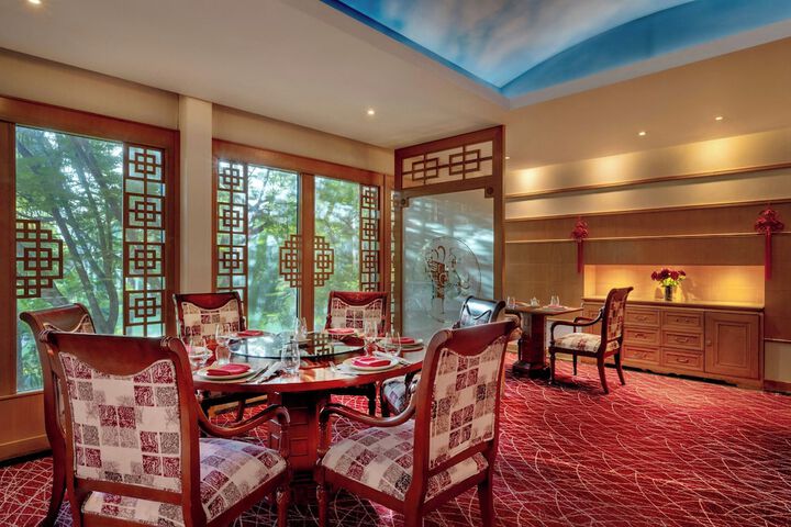 Dining 102 of 152