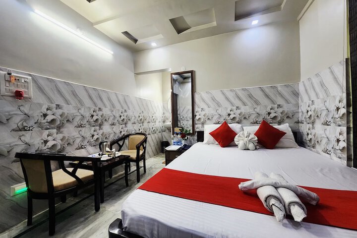 Room 8 of 49