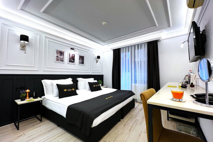 Room 37 of 74