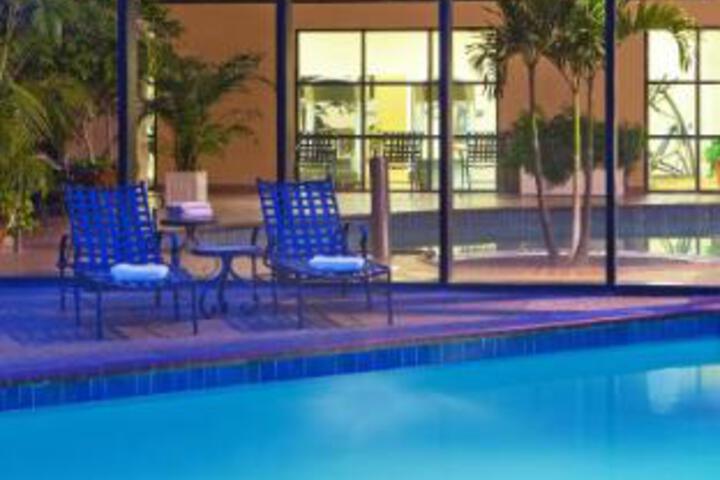 Photo of Sheraton Atlanta Airport Hotel Pool