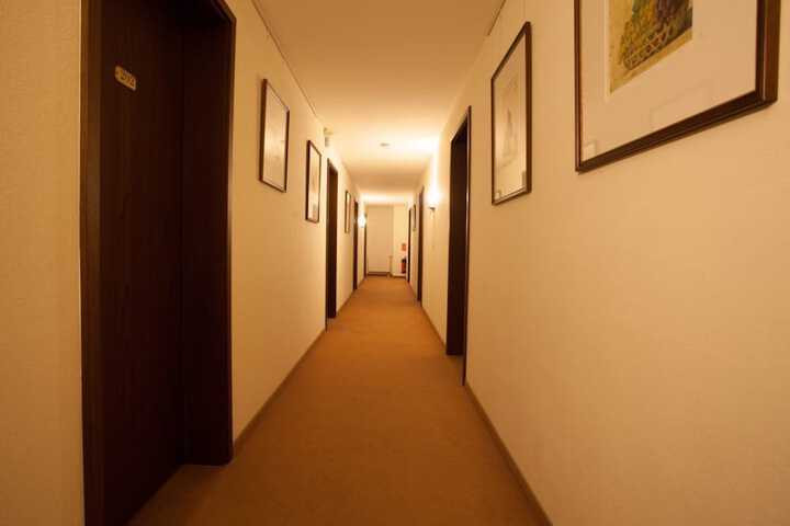 Ballroom/Hall 39 of 51